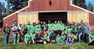 DSC06875 Group photo at the end of tree replanting Cle Elum 27 Apr 2013
