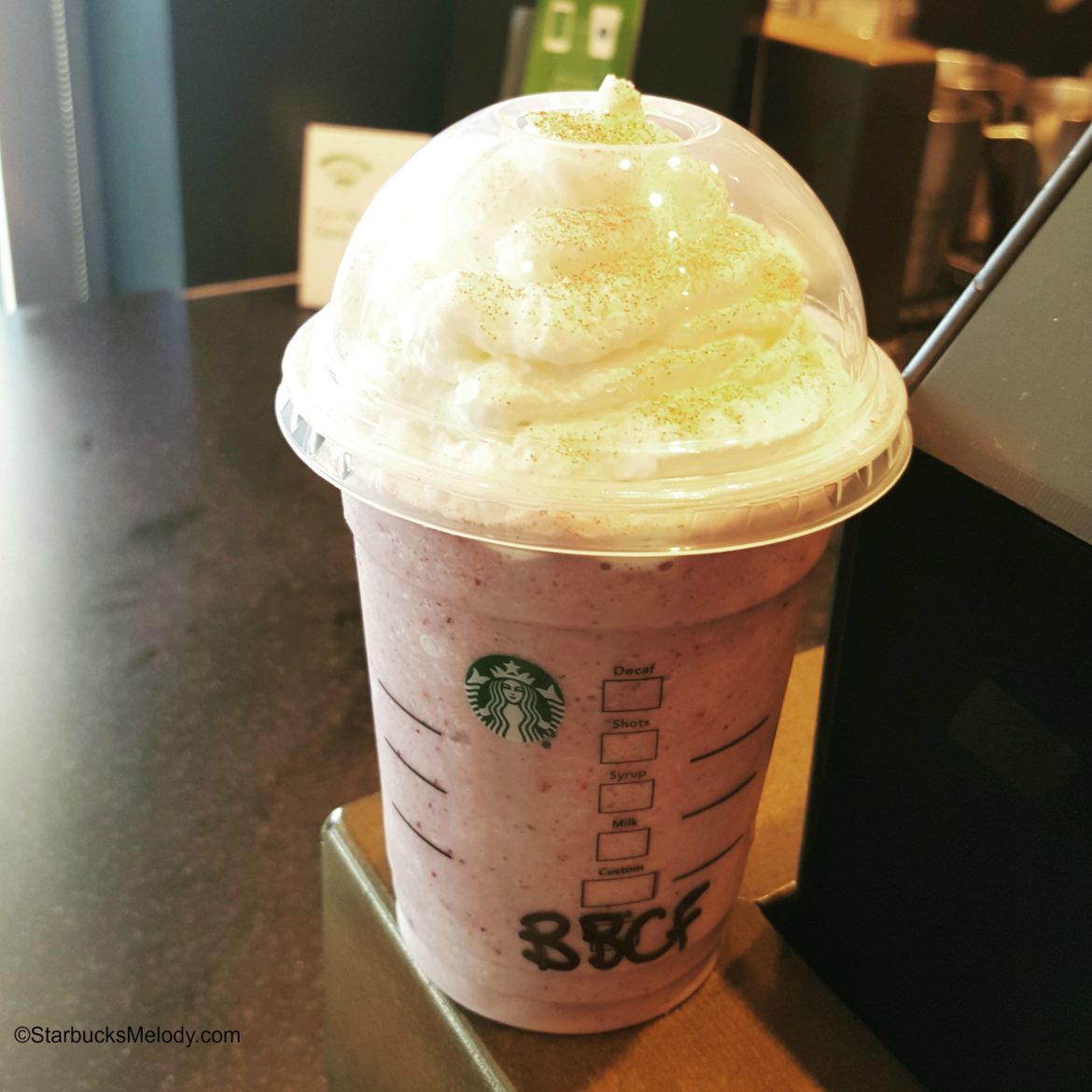 THE SECRET BLACKBERRY CREME FRAPPUCCINO: Frappuccino of the week!