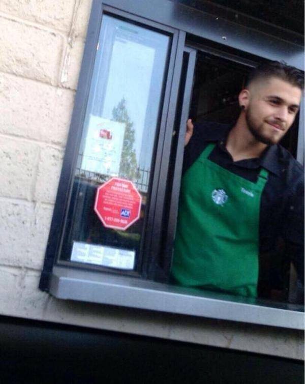 How much do Starbucks baristas make?